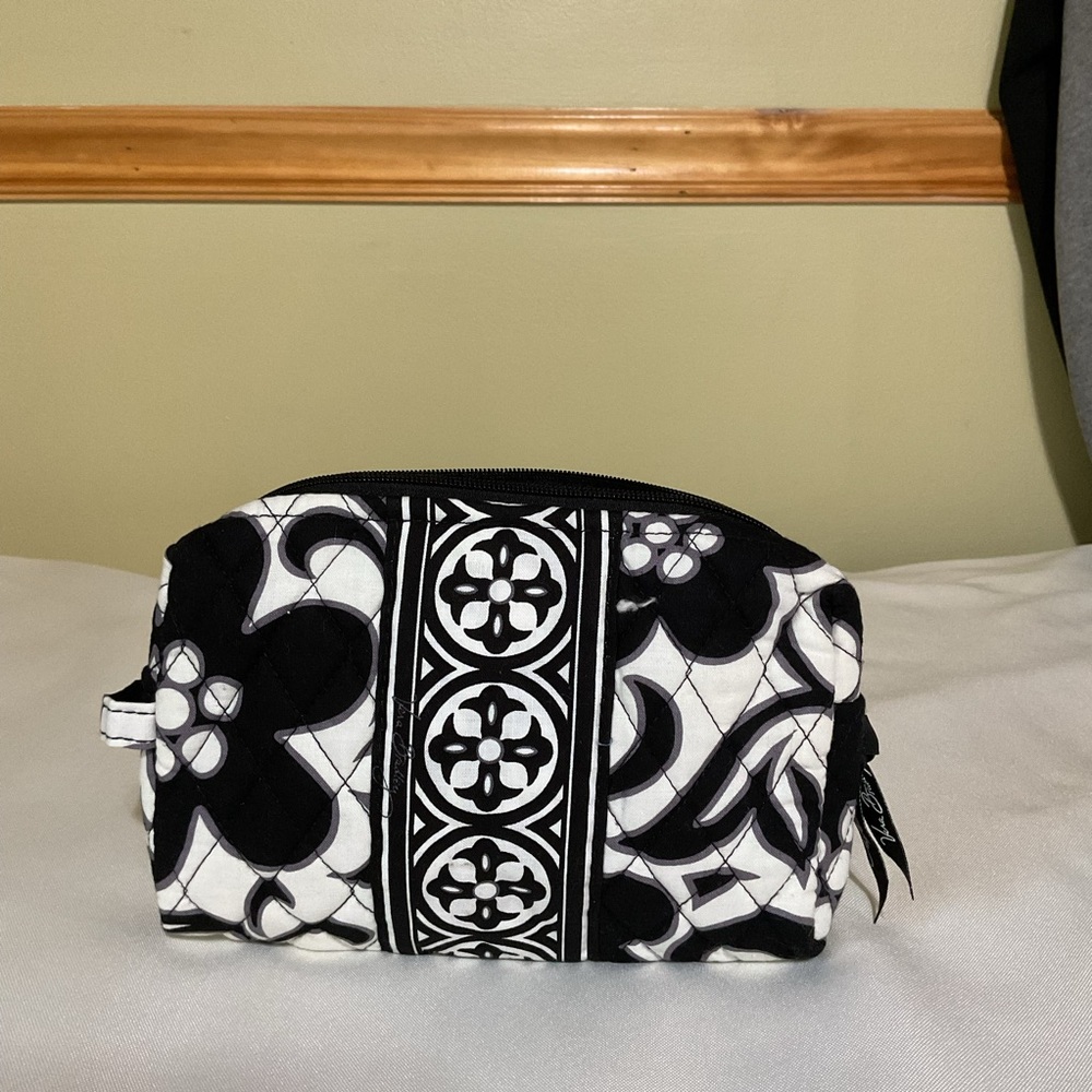 Vera Bradley Day &  Night retired pattern Black and White Quilted Cosmetic Pouch